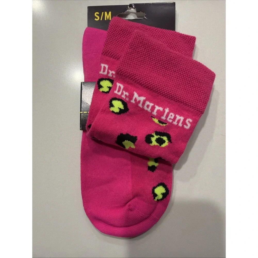 Dr Martens AD062682 Leopard Sock Clash Pink Crew Socks S/M NWT